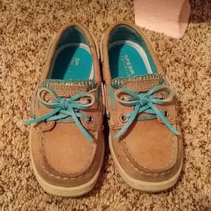 Last chanceToddler girl size 9m , sperry top sider